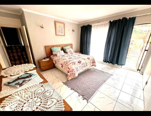 4 BEDROOM FREEHOLD FOR SALE IN GLENVISTA